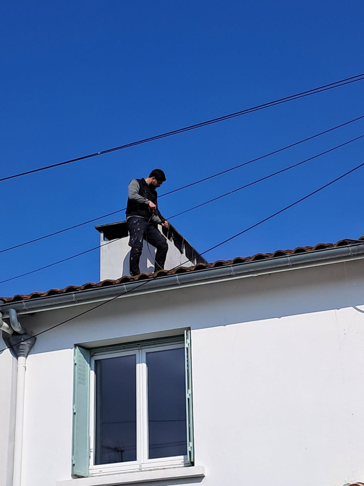 Artisan couvreur Daniel Entretien Toiture en intervention sur toiture à Saint-Jean-de-Luz au Pays Basque